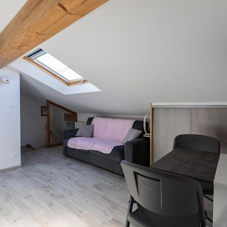 Le Coq Charmant Petit Studio En Centre Ville D'Embrun Zewnętrze zdjęcie
