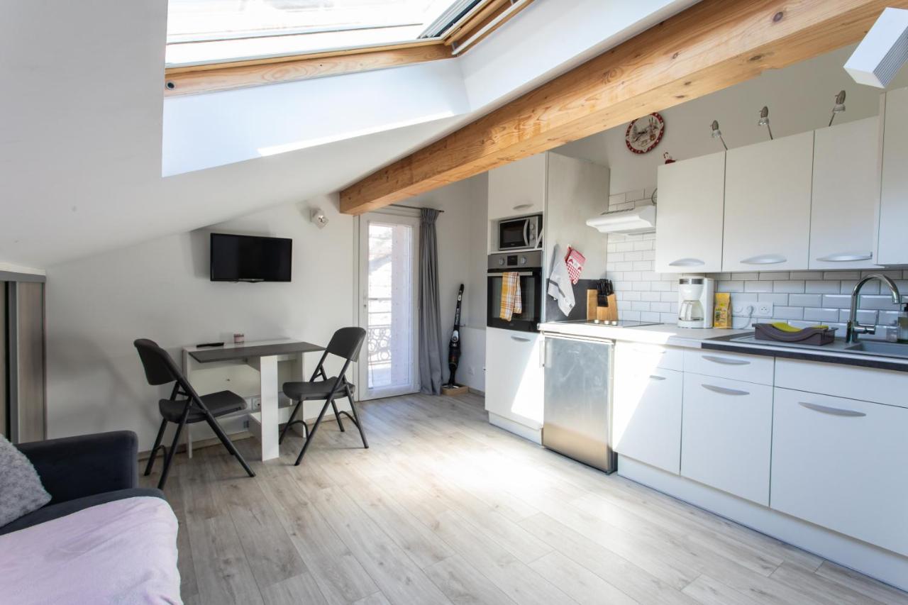 Le Coq Charmant Petit Studio En Centre Ville D'Embrun Zewnętrze zdjęcie